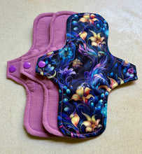 Load image into Gallery viewer, organic flannel top menstrual pads organic fleece absorbent core reusable cloth pads liners moderate heavy flow priced per pad