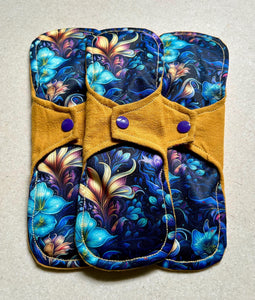 5 • cloth pad set • cloth pads • organic flannel top • organic bamboo cotton core • reusable cloth menstrual pads • liner • moderate • heavy