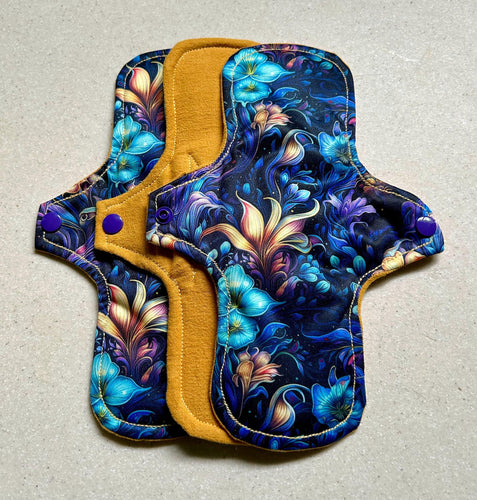 5 • cloth pad set • cloth pads • organic flannel top • organic bamboo cotton core • reusable cloth menstrual pads • liner • moderate • heavy