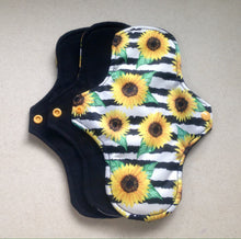 Load image into Gallery viewer, Black/Sunflowers Flannel Top