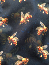 Load image into Gallery viewer, Black/Honeybees Flannel Top