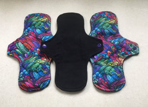 Black/Feather Rainbow Fannel Top