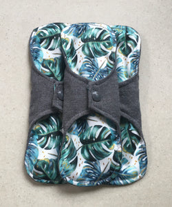 Gray/Monstera Organic Top