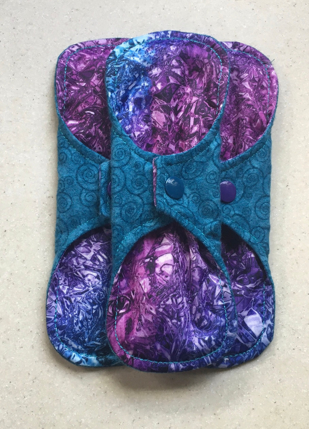 Ready to ship cloth menstrual pad organic fleece absorbent core washable and reusable sanitary napkin cloth pads priced per pad