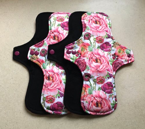 Black/Roses Flannel Top