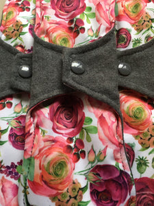 Gray/Roses Organic Top