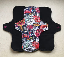 Load image into Gallery viewer, 5 Pad Set Black/Koi