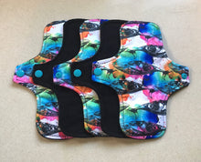 Load image into Gallery viewer, Black/Whale Flannel Top