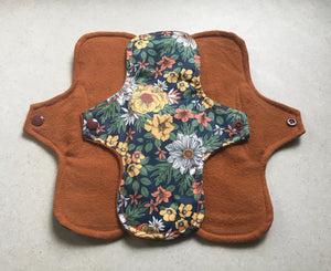 Rust/Flowers Organic Top